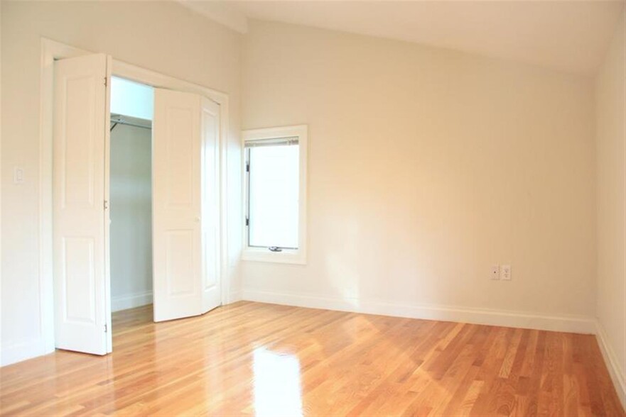 Building Photo - 1110 Massachusetts Ave
