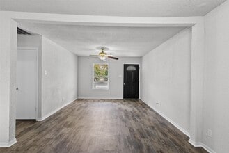 Building Photo - 815 Rugeley St