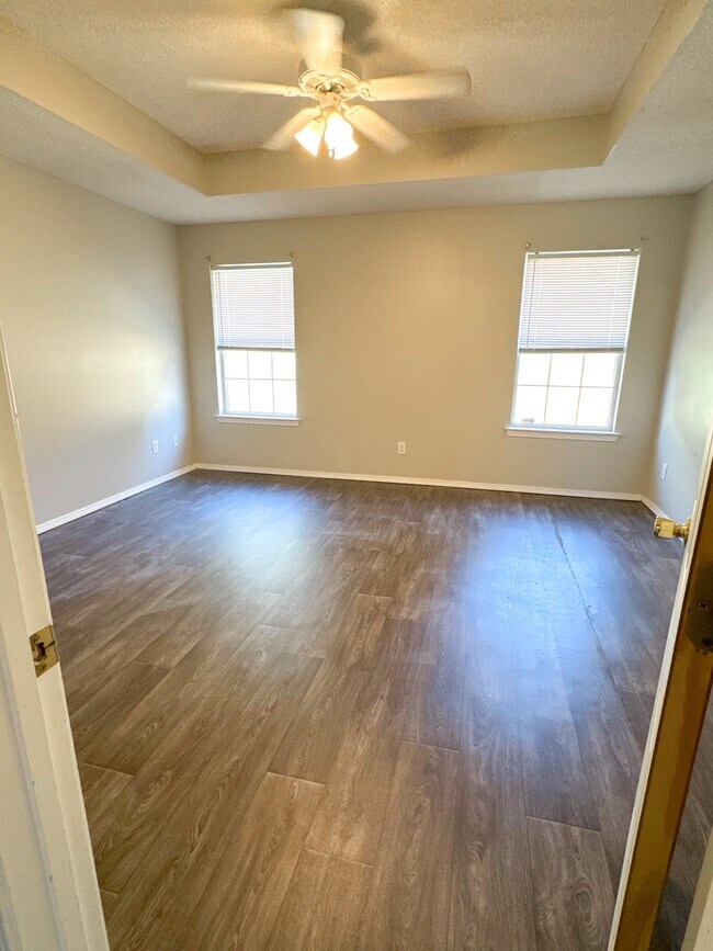 Building Photo - 1456 Champion Cove