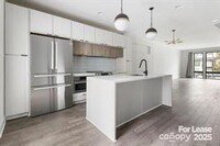 Building Photo - 1225 Minter Pl