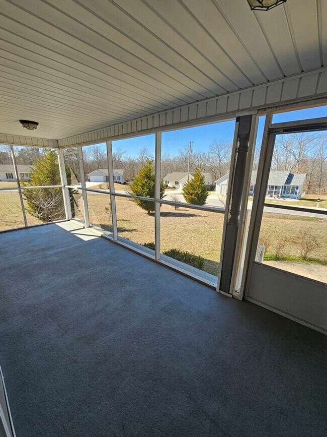 Building Photo - Spacious 3-Bedroom Home in Crossville with 2-Car Garage, Fenced Yard & Porches