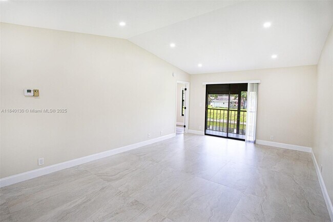 Building Photo - 9431 Boca Cove Cir