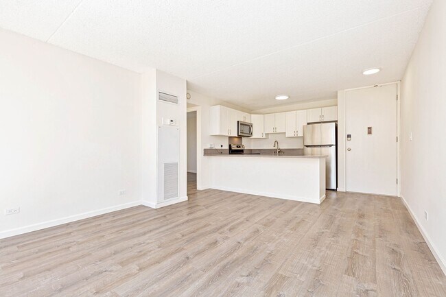Building Photo - 411 Hobron Ln