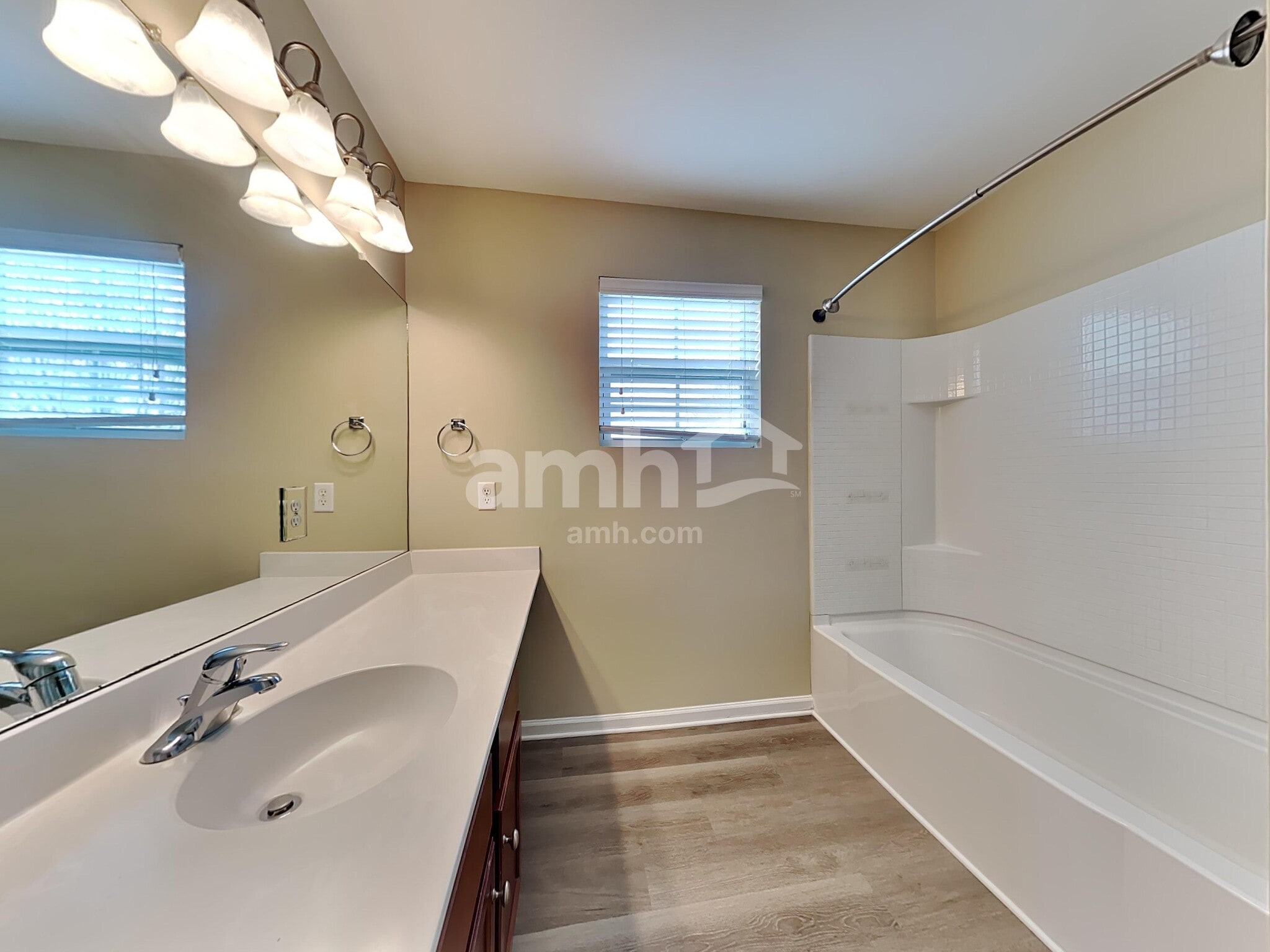 Building Photo - 4828 Pitkin Ave