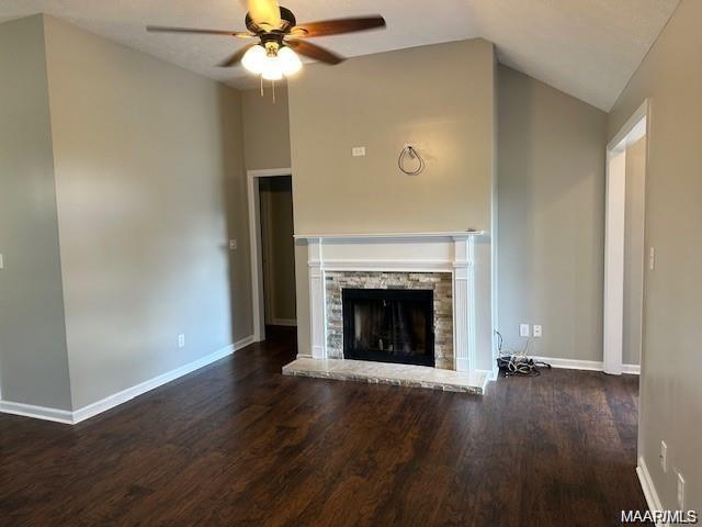 Building Photo - 1604 Queen Elizabeth Ct