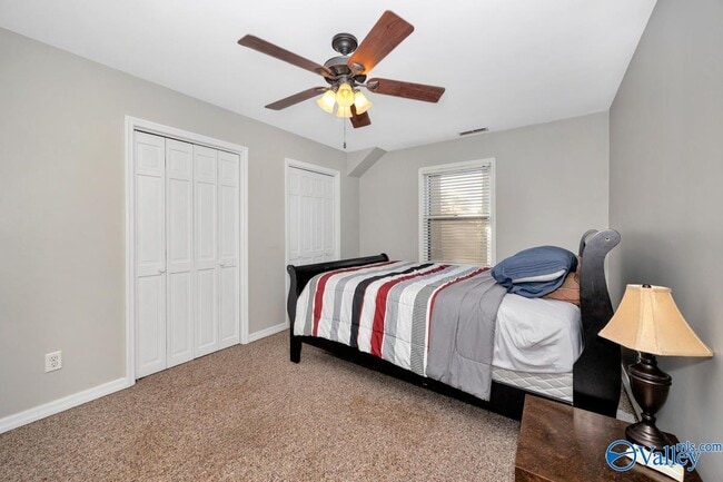 Building Photo - 404 Cloverleaf Dr