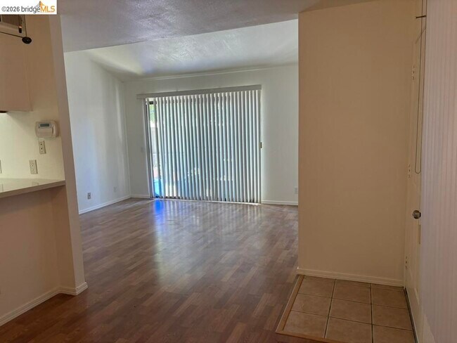 Building Photo - 209 Galano Plaza