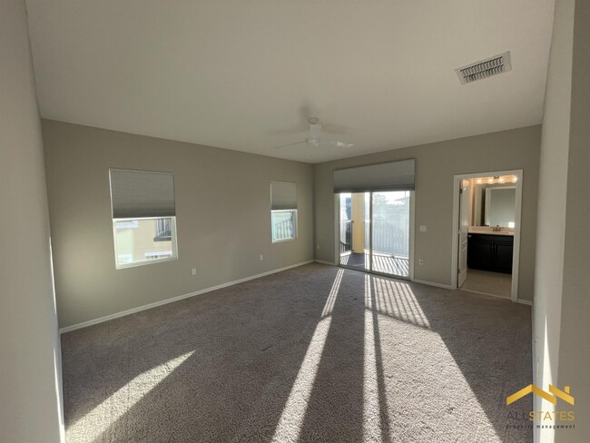 Building Photo - 13532 Fountainbleau Dr
