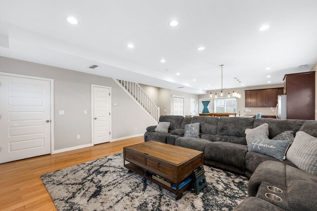 Building Photo - 3BD, 2.5BA Half-Duplex for Lease in Commerce City with 2-Car Garage