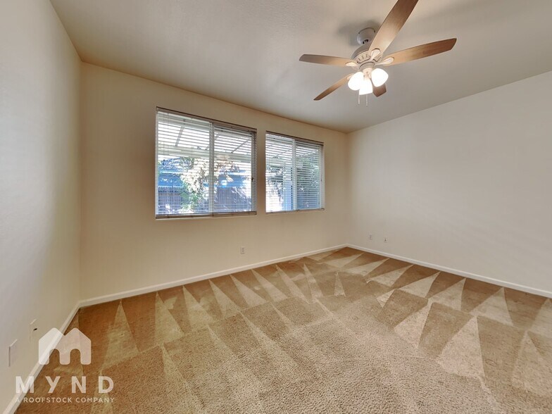 Building Photo - 10114 Upshaw Way