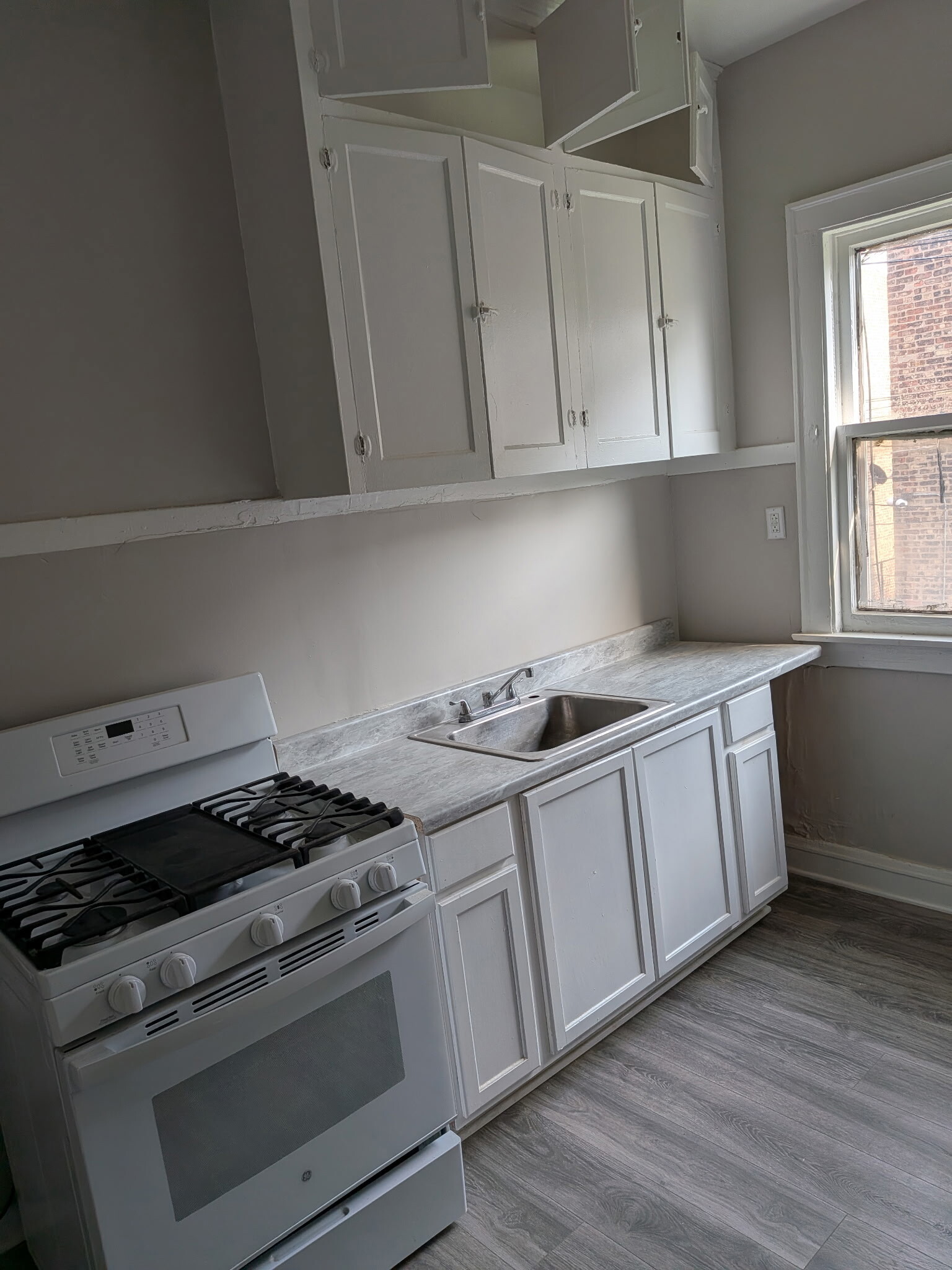 Building Photo - 7250 S Langley Ave