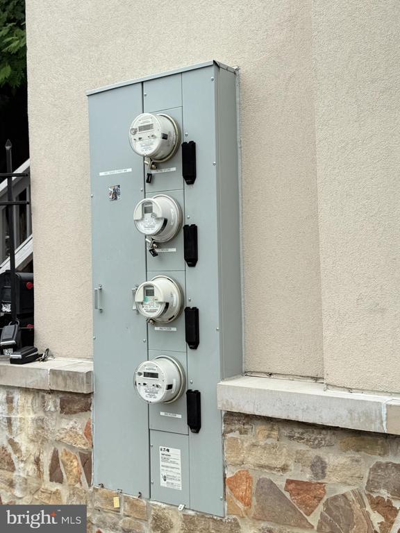 Building Photo - 1500 Ogden St NW