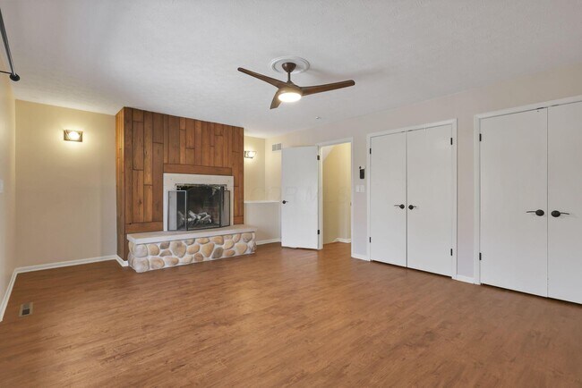 Building Photo - 2844 Wildwood Rd