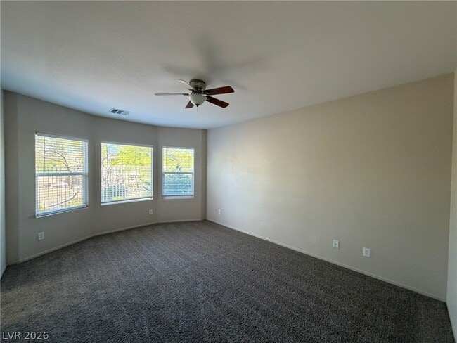 Building Photo - 2747 Lochleven Way