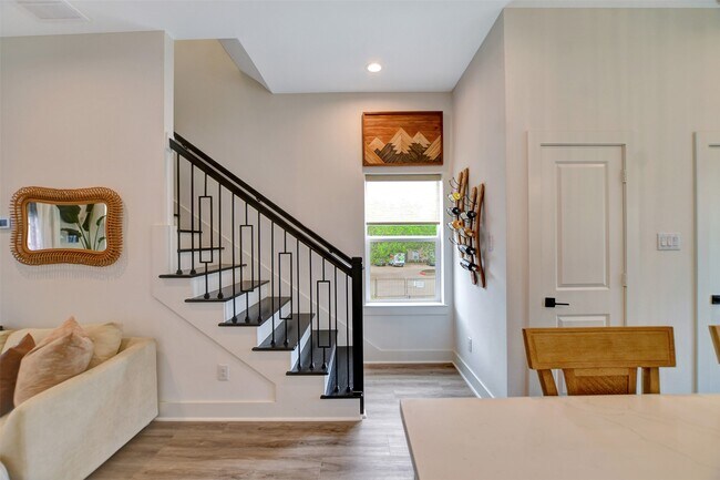 Building Photo - 1106 Paul Quinn St