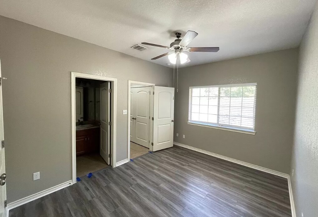 Building Photo - 4414 Reveille Rd