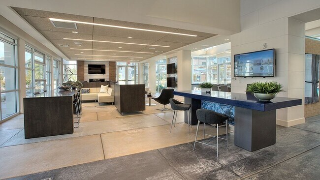 Building Photo - 777 5th St