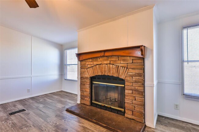 Building Photo - 140 Blessing Ln