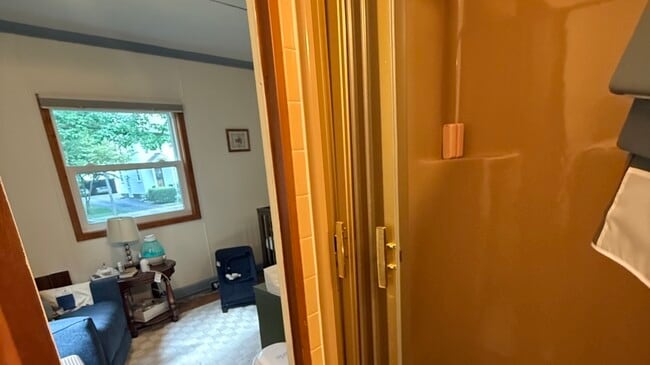 Building Photo - 707 W Iowa St