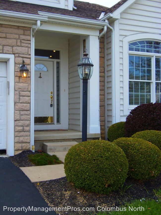 Building Photo - 3 br, 2.5 bath House - 7518 Scioto Parkway