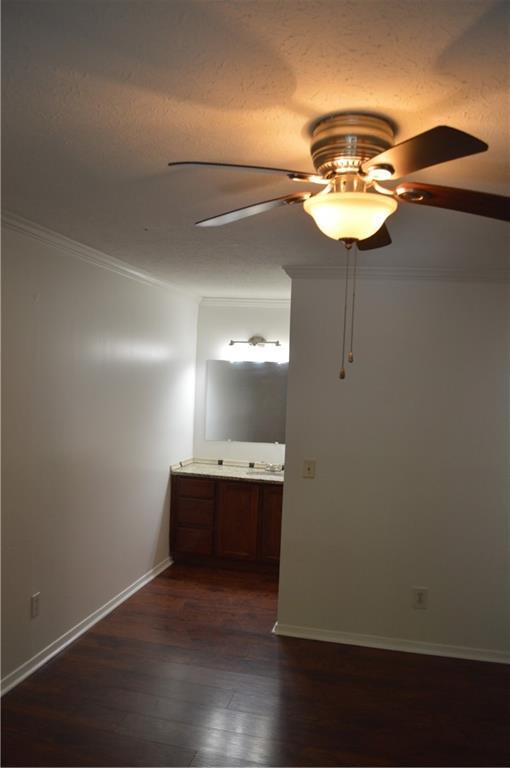 Building Photo - 527 Warm Springs Cir