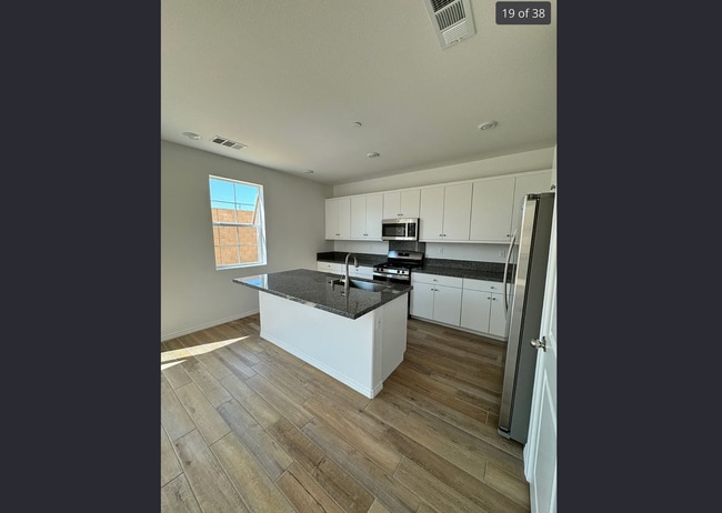 Building Photo - 36996 Camino Spgs Ave