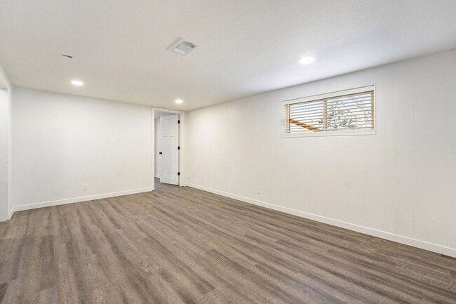Building Photo - 4728 Estes St