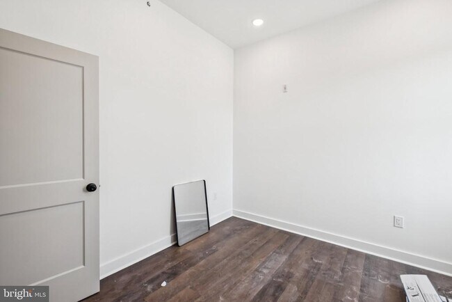 Building Photo - 4237 Mantua Ave