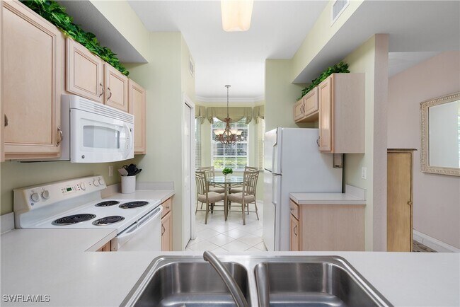 Building Photo - 2325 Carrington Ct