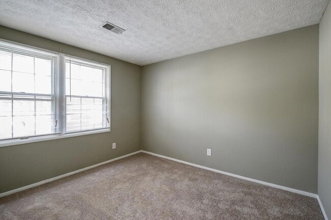 Building Photo - 2887 Royal Path Ct