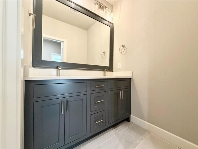 Building Photo - 1641 Cherrie St