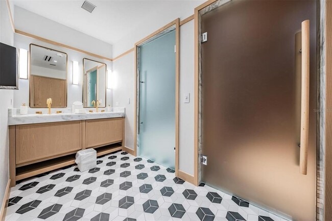 Building Photo - 3015 S Ysabella Ave