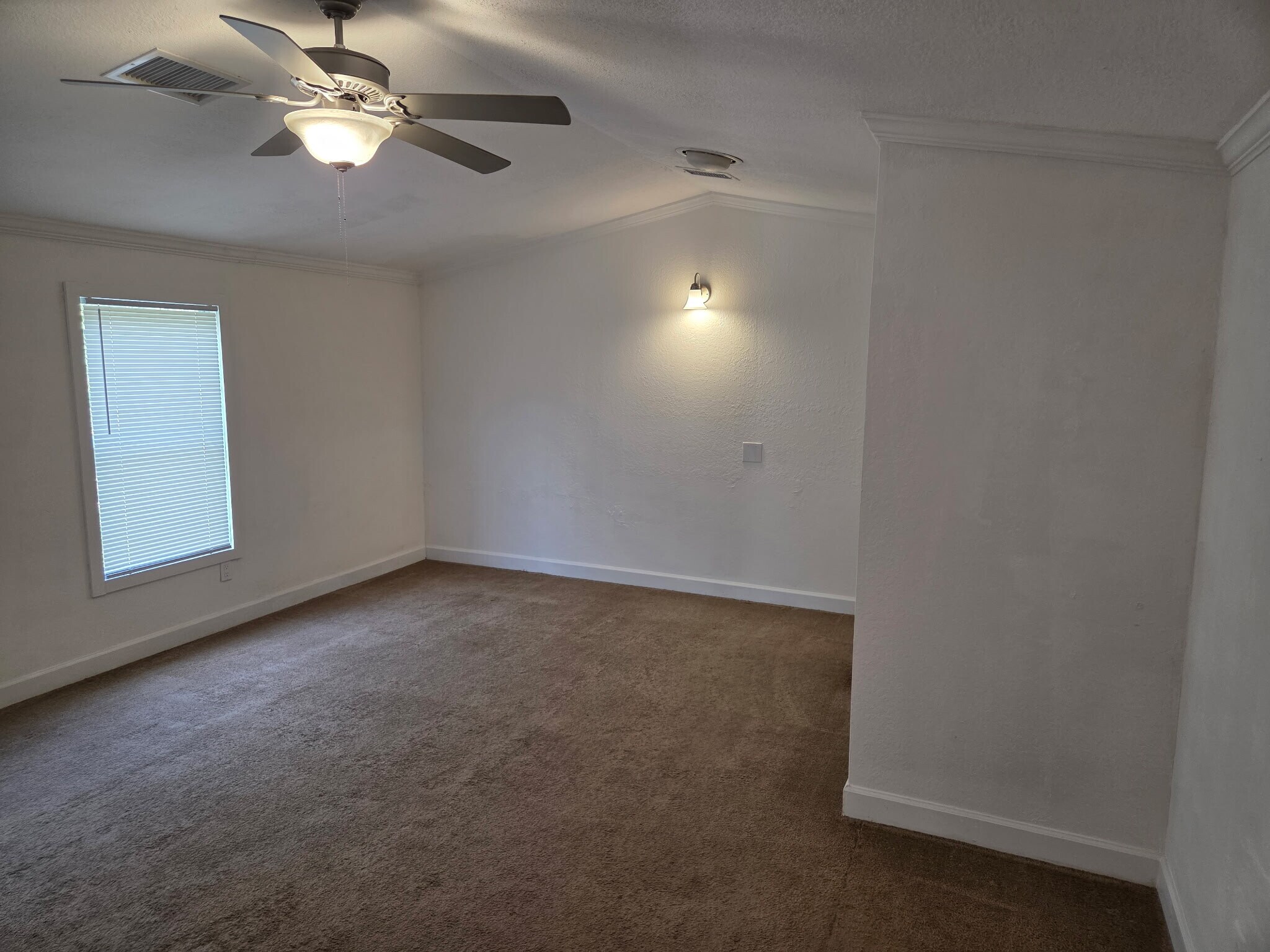 Building Photo - 17014 Meridian Blvd