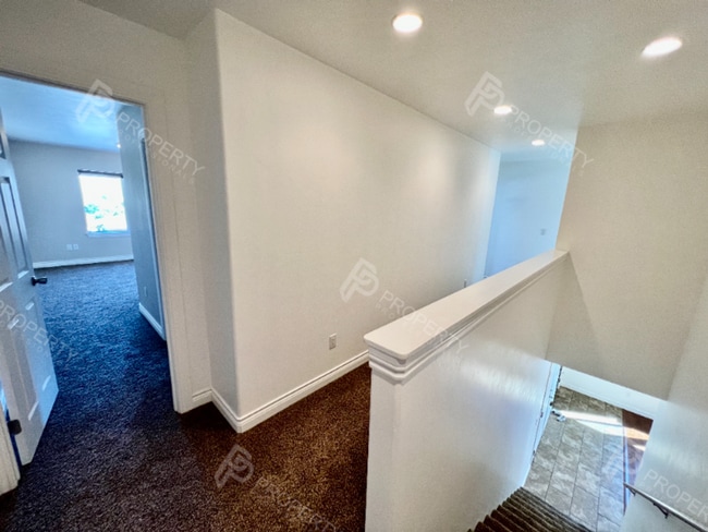 Building Photo - Home for Rent in New Castle - Water, Sewer...