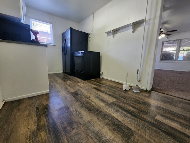 Back House - 2629 20th St