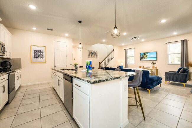 Building Photo - 1566 Mermaid Cv Wy