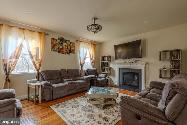 Building Photo - 3365 Alydar Rd