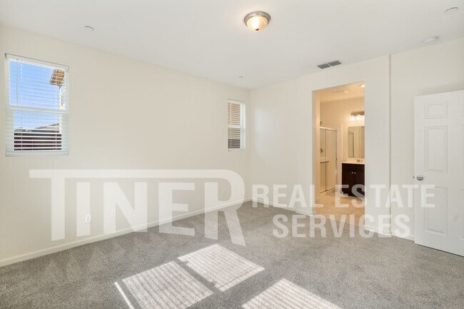 Building Photo - 8409 Stara St