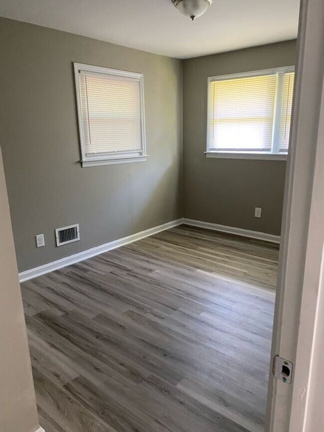 Building Photo - Beautiful Home FOR RENT