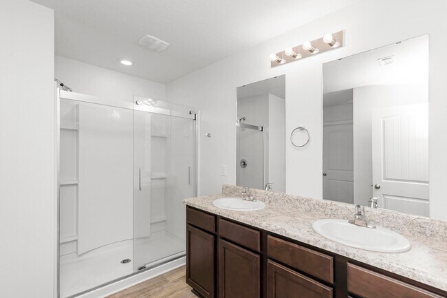 Building Photo - 1009 Limpkin St