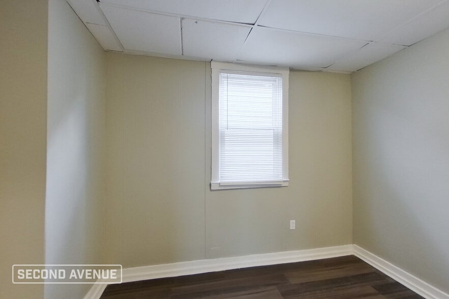 Building Photo - 2114 Greenwood Ave