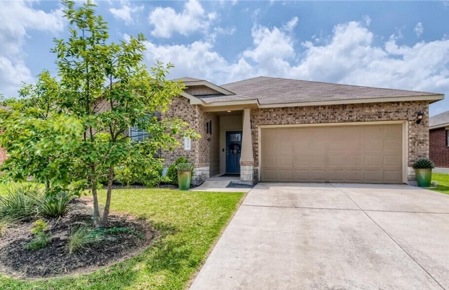 Front House - 5524 Nelson Oaks Dr