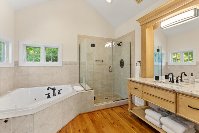 Building Photo - 84 Gunn Hill Rd