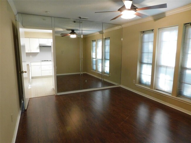 Building Photo - 2711 River Birch Dr