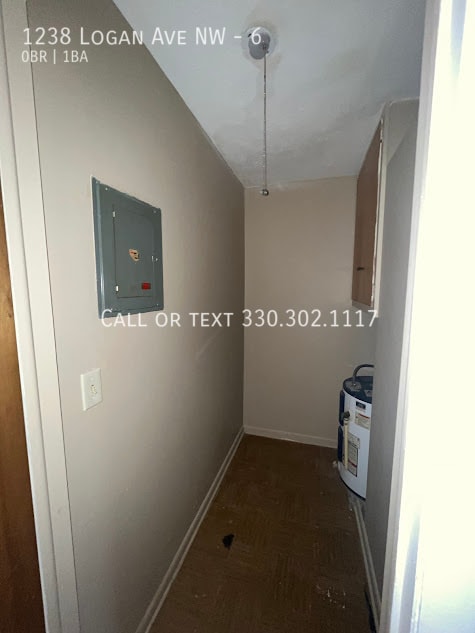 Building Photo - Studio Apartment Rent Ready