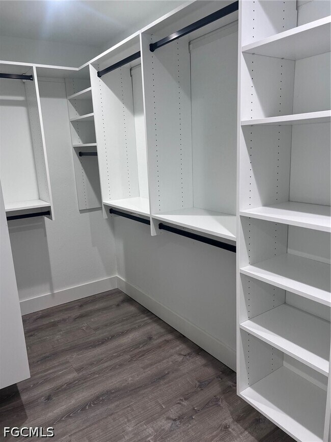 Building Photo - 3705 Stoneridge Ct