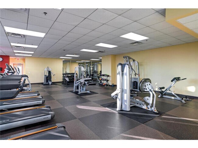 Building Photo - 929 Portland Ave