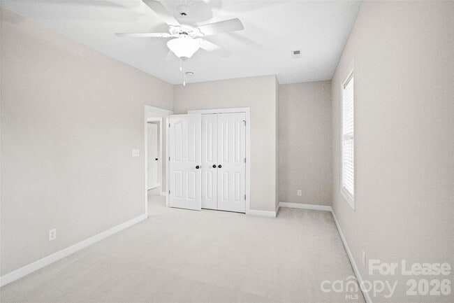 Building Photo - 704 Deercross Ln