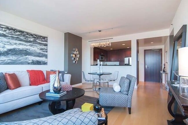 Building Photo - South Beach - 1 BR, 1BA Condo 814 Sq. Ft. ...