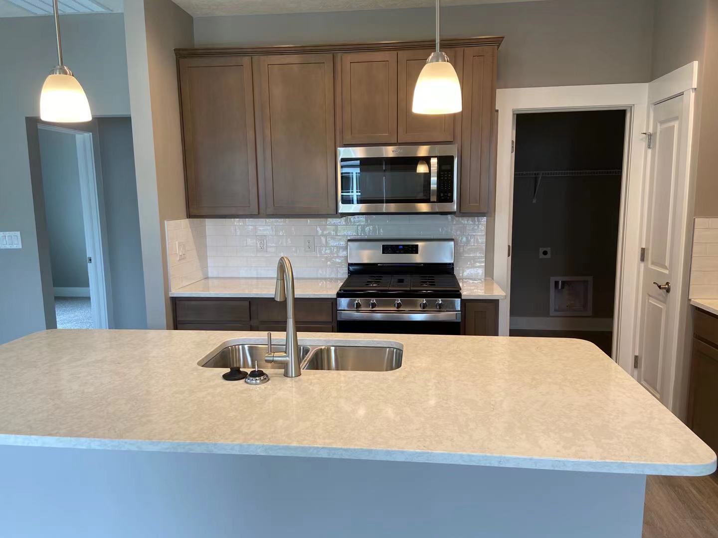 Building Photo - 8315 Glacier Ridge Dr